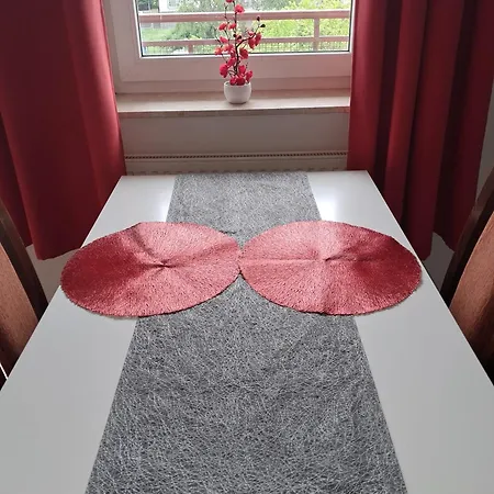 Stronska Apartment *